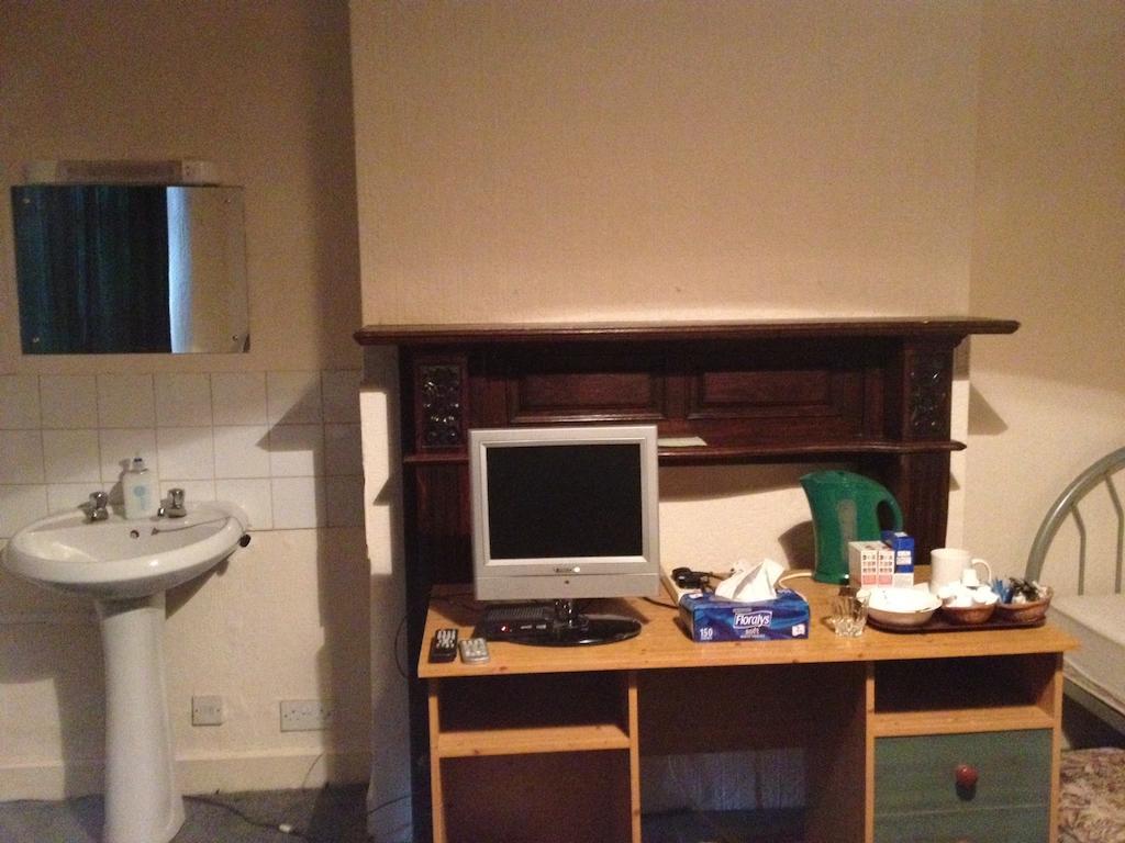 Lenton Lodge Guest House Horley Room photo