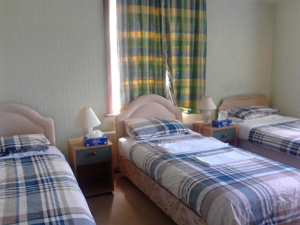 Lenton Lodge Guest House Horley Room photo